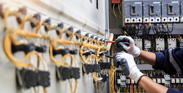 Professional Electrician technician working in Berry College, GA